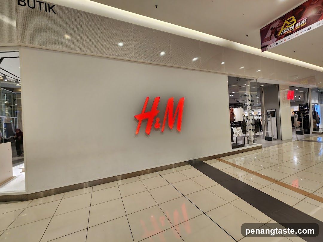 H&M Storefront