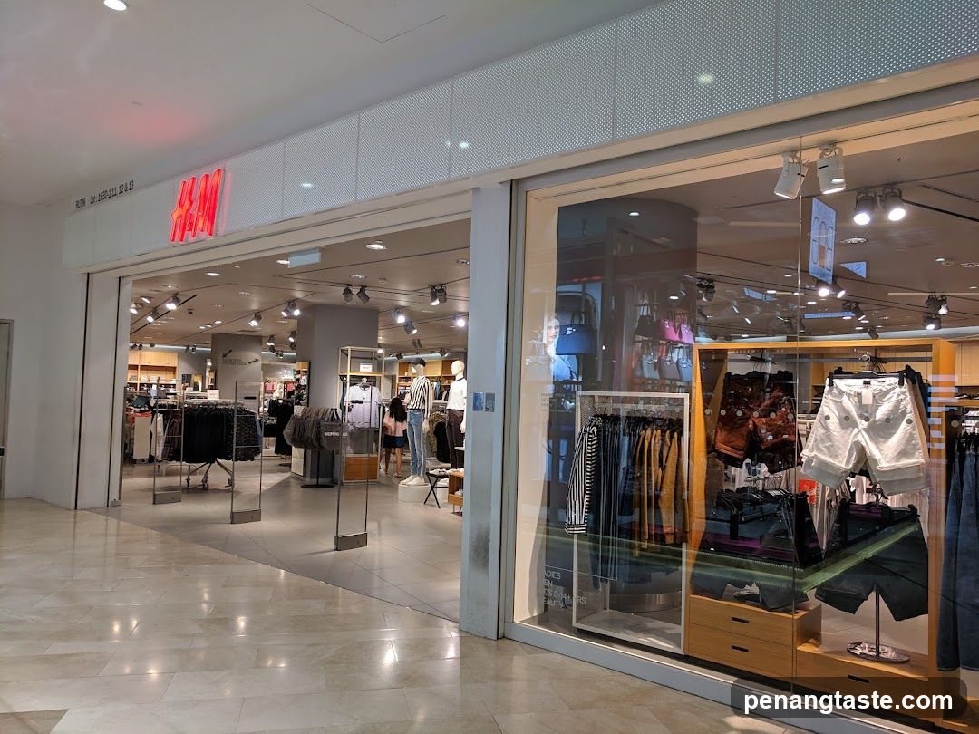 H&M Storefront