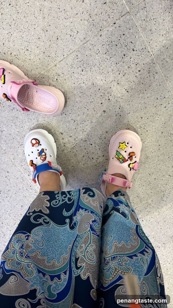 Skechers