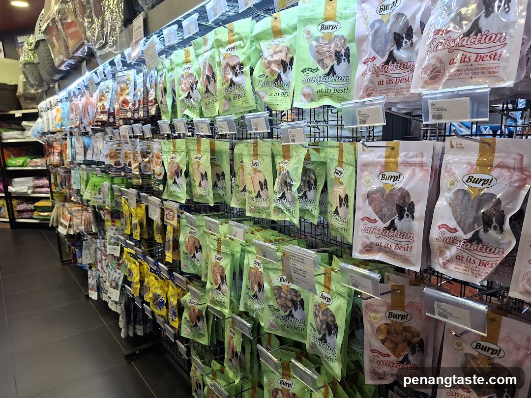 Pet Treats Aisle
