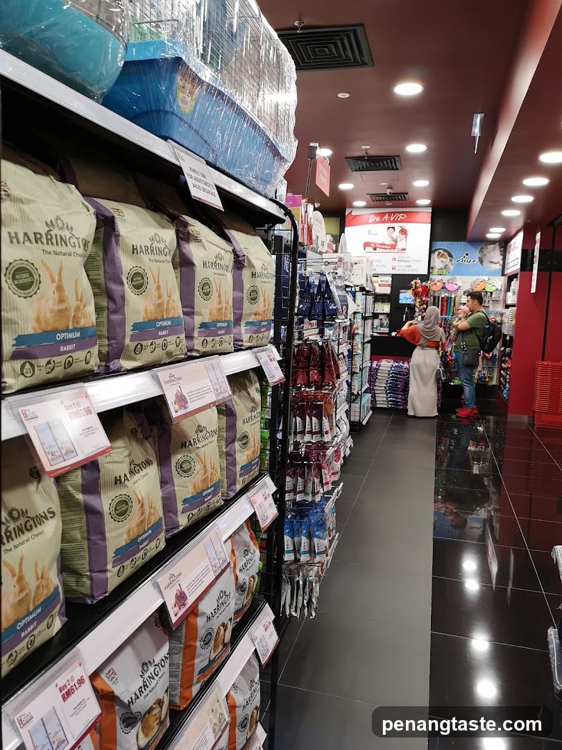 Pet Food Aisle