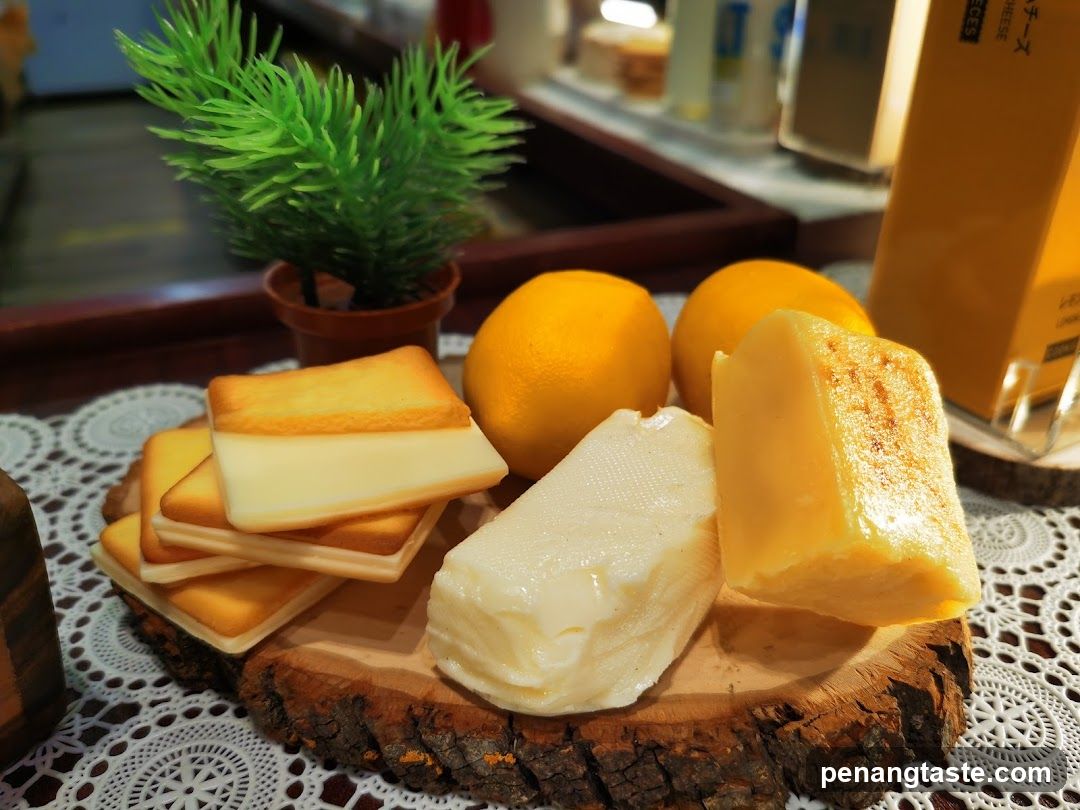 Cheese and Oranges Display