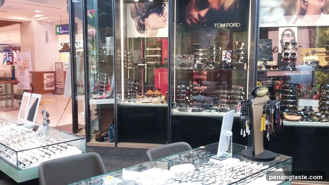 Eyewear Store Display