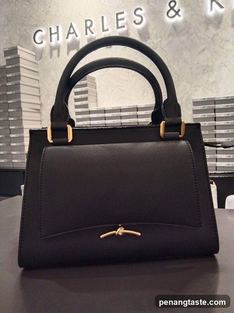 Black Handbag Display