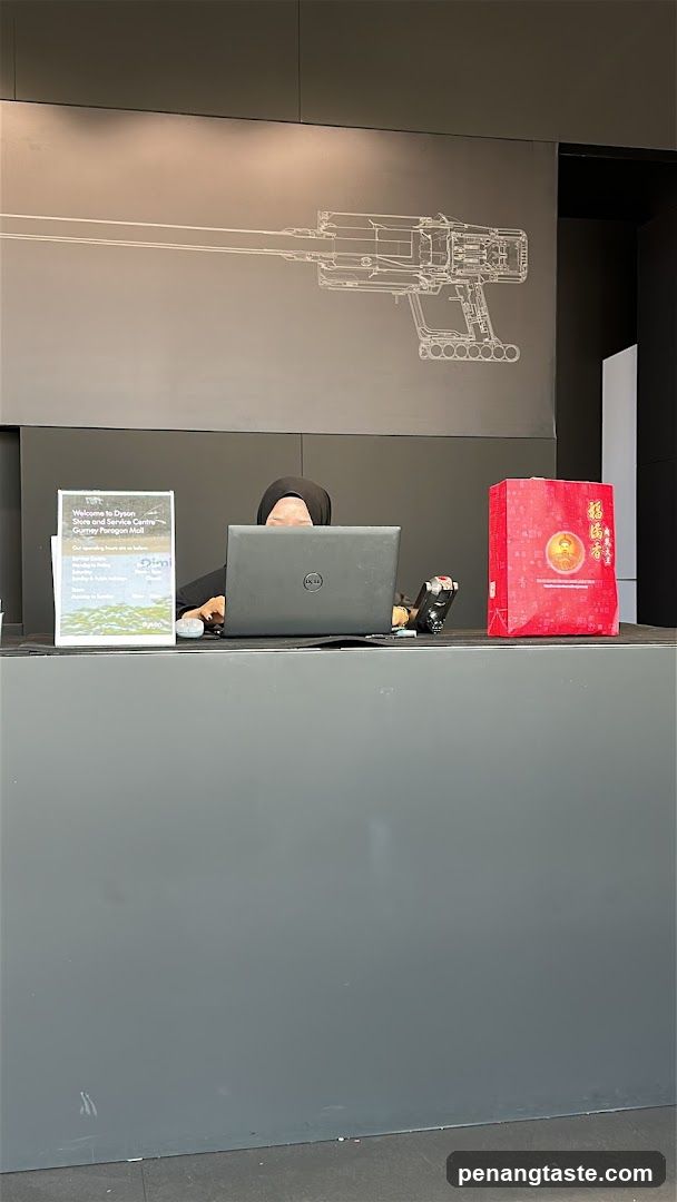 Dyson Store Counter