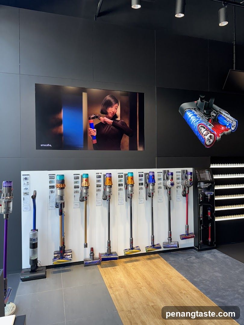 Dyson Vacuum Display