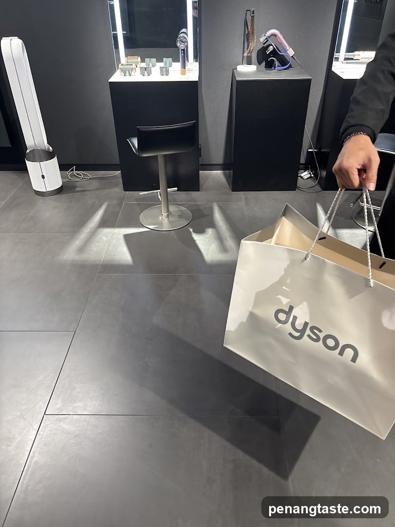 Dyson Store Display