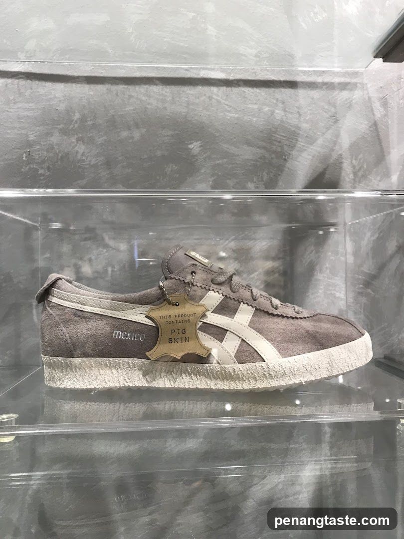Sneaker Display