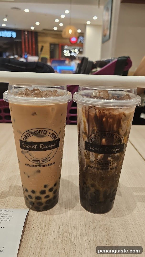 Two beverages at Secret Recipe