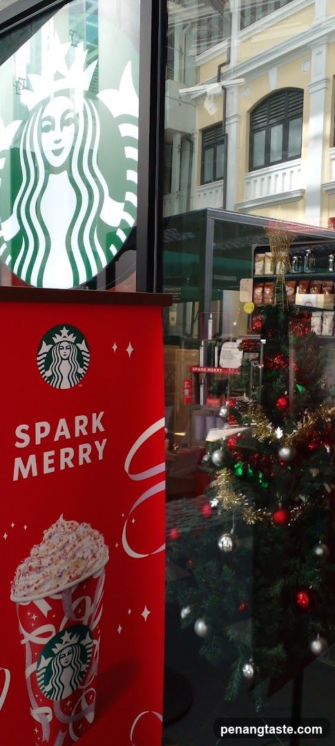 Starbucks Christmas Display