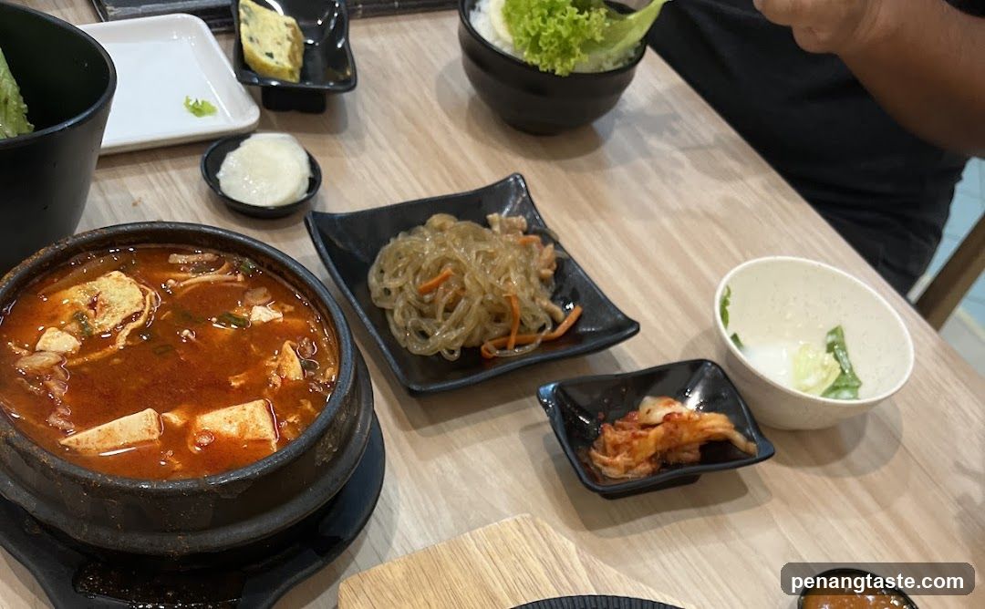 Park's kitchen Korean restaurant