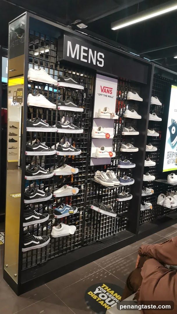 Mens Shoe Display