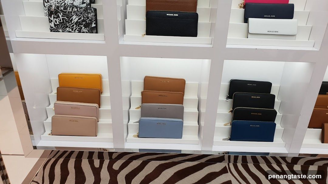 Michael Kors Wallets Display