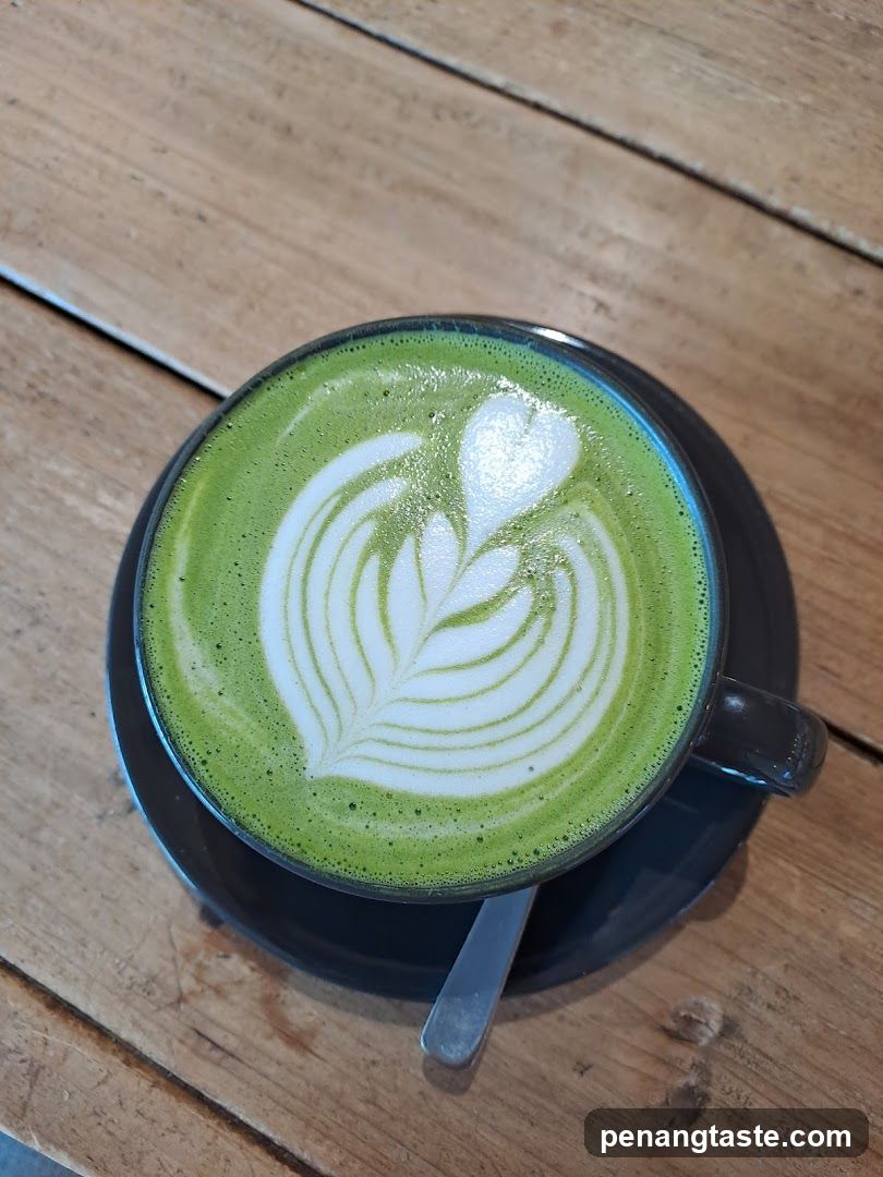 Matcha Latte with Latte Art
