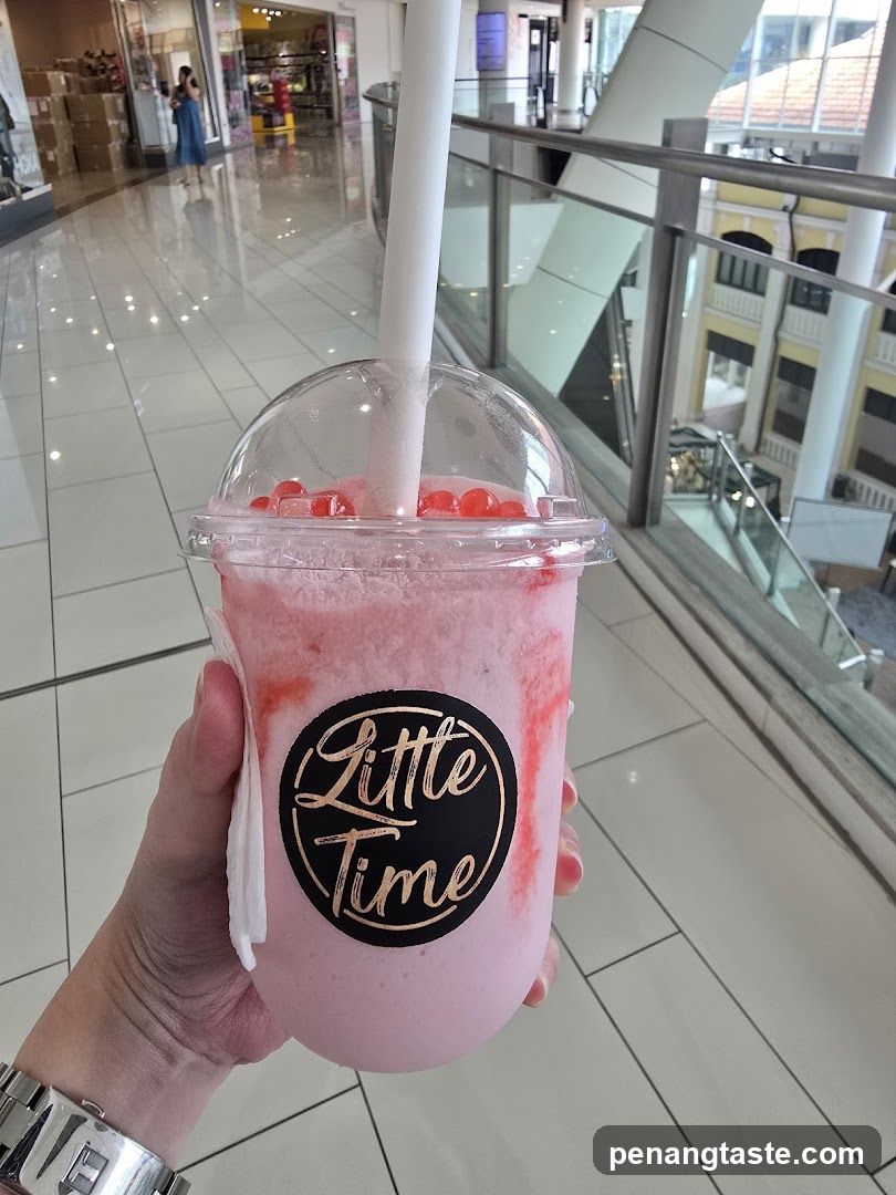 Strawberry Smoothie with Boba