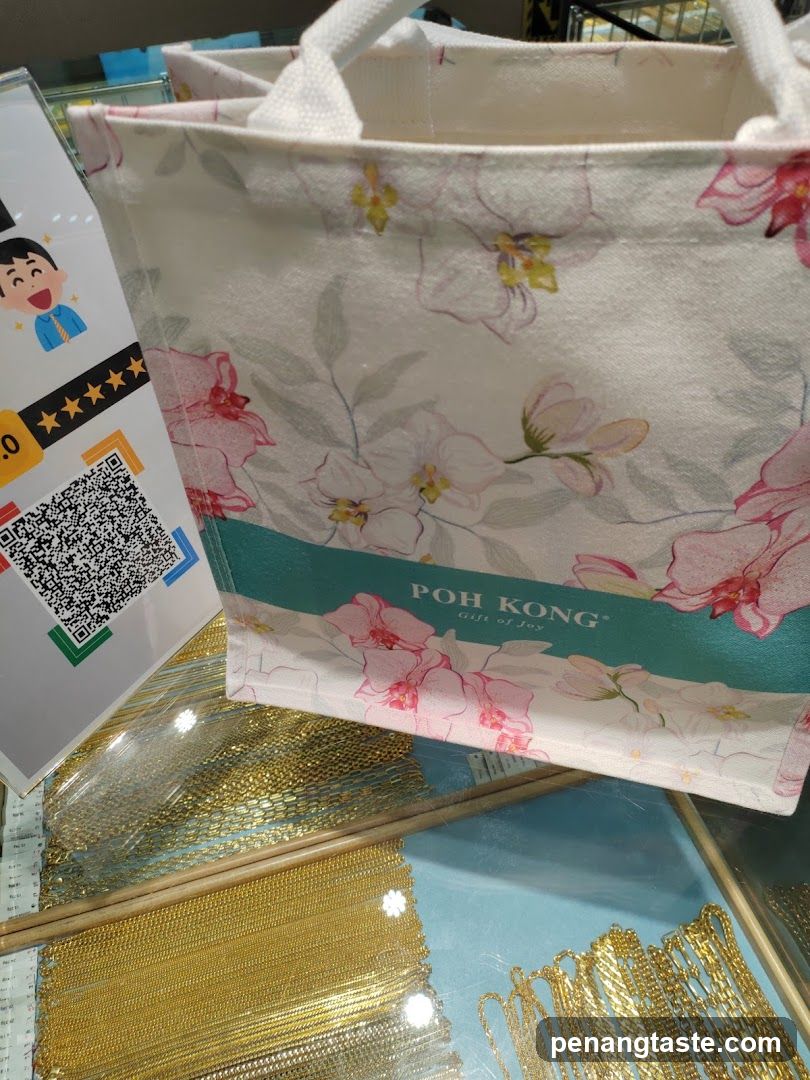 Floral Tote Bag with Jewelry Display