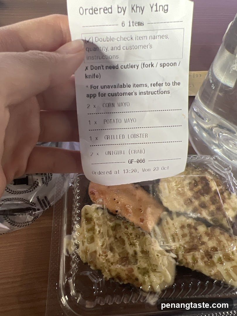 Order receipt and food item