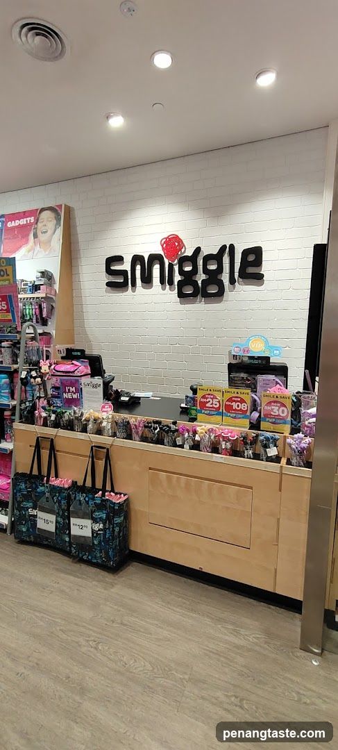 Smiggle Store Counter