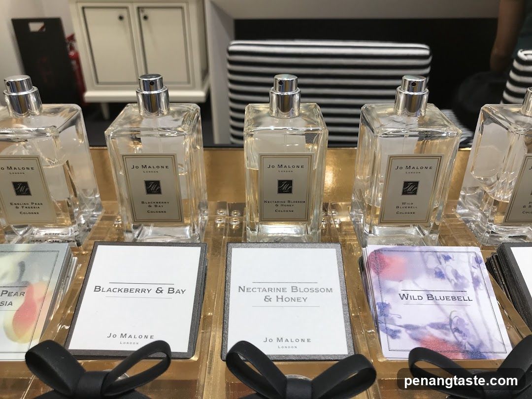 Jo Malone Perfume Display
