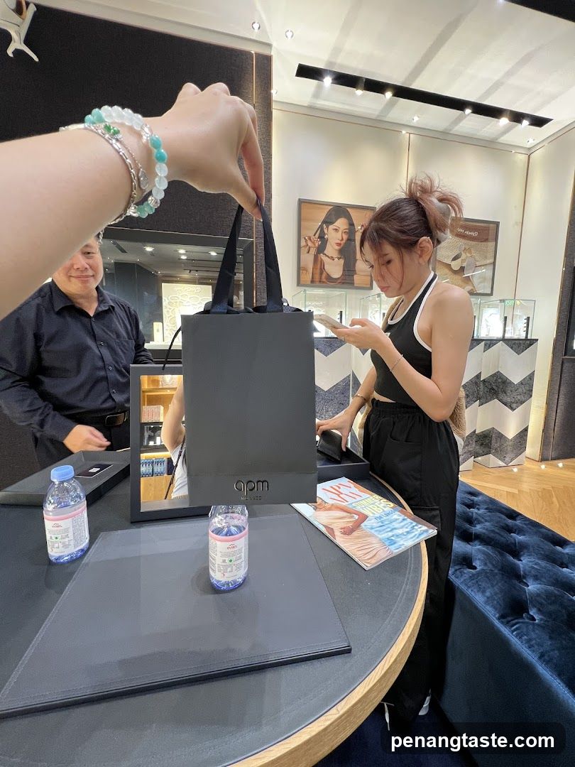 Shopping Bag and Display