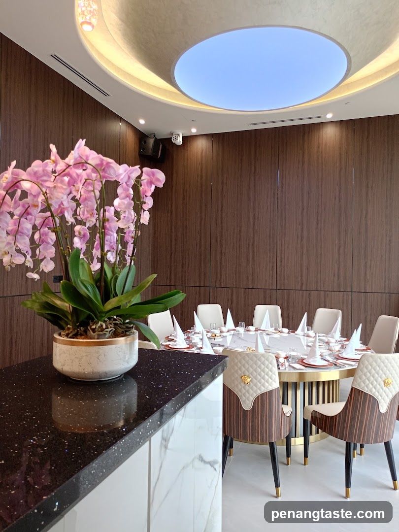 Elegant Dining Room Setup