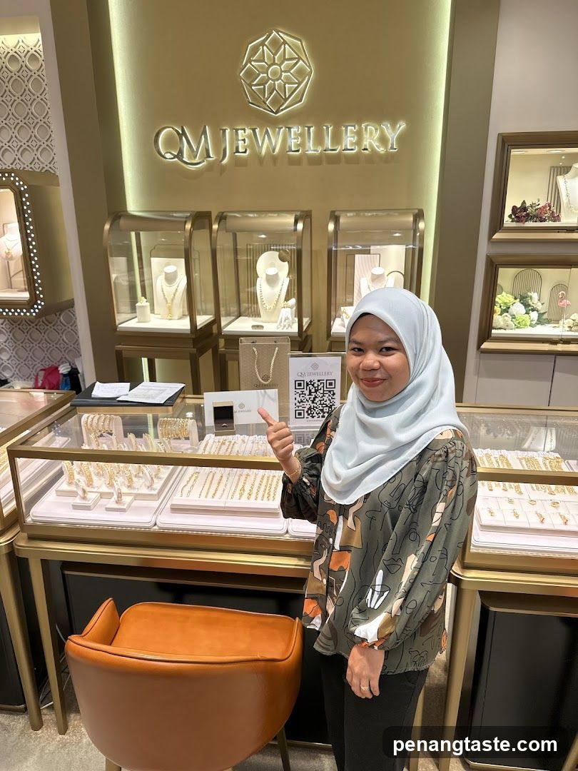 Jewellery Store Display