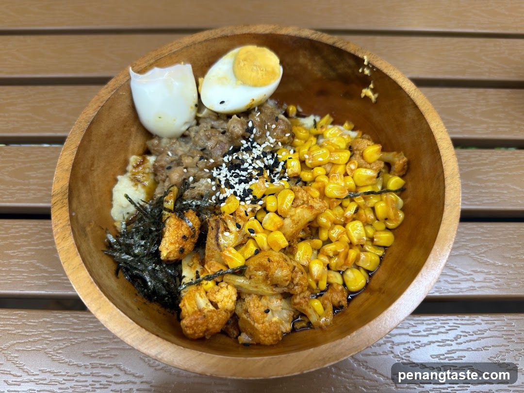 Rice bowl with toppings