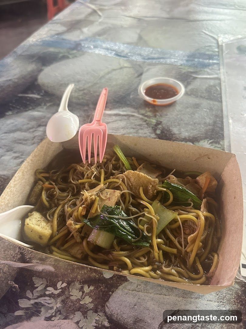 Noodles with vegetables and tofu