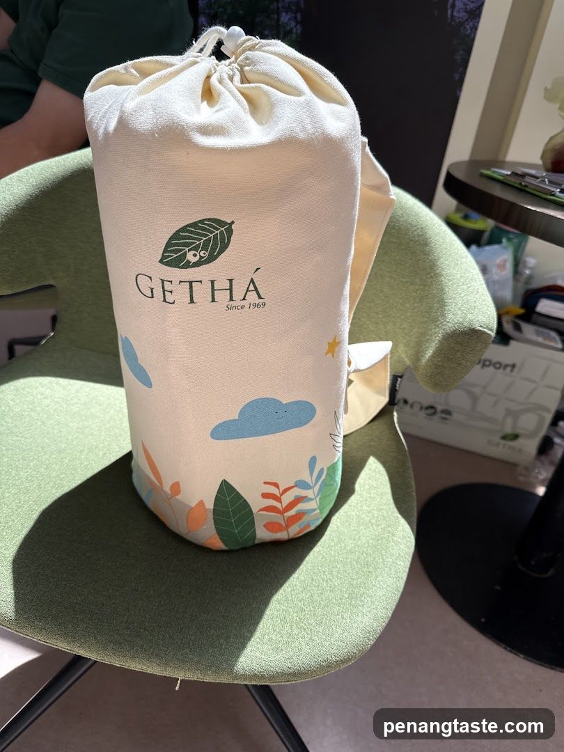 GETHA bag on chair
