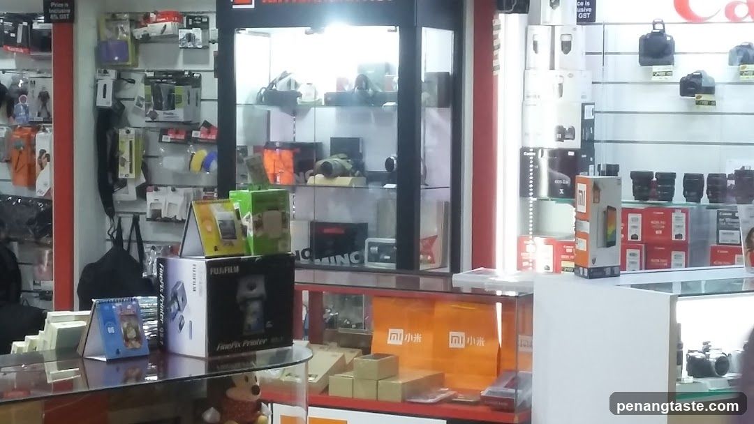 Camera Store Display