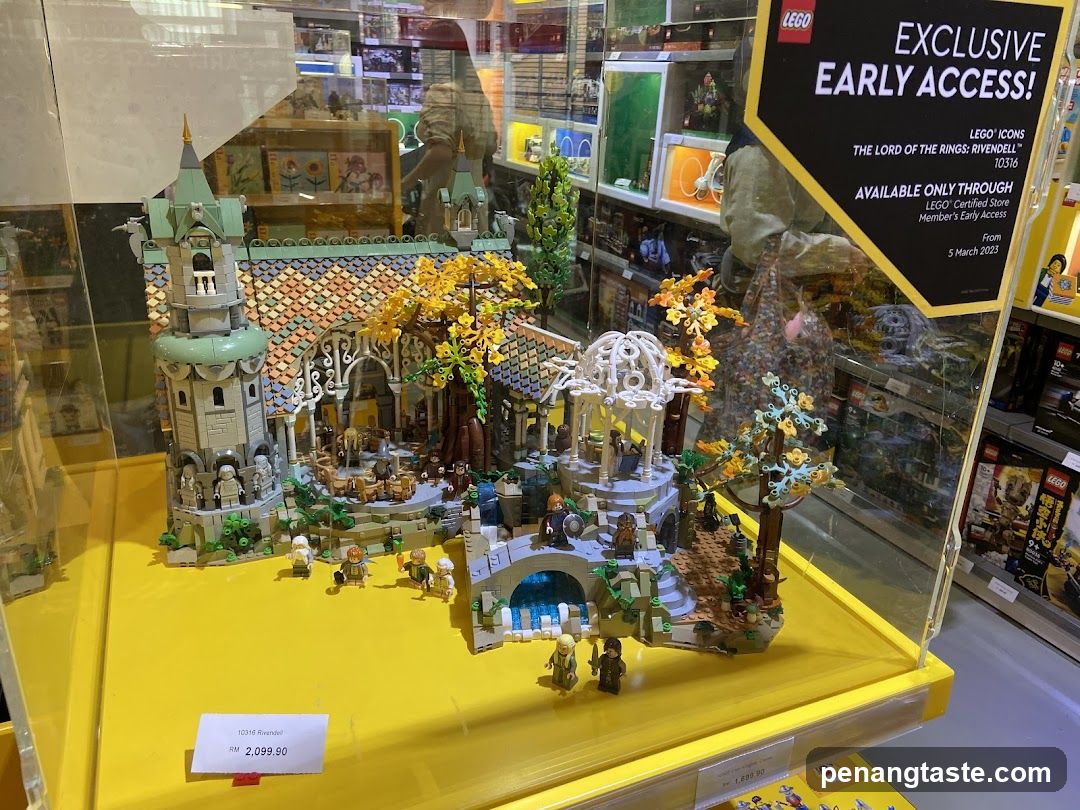 LEGO The Lord of the Rings: Rivendell Display
