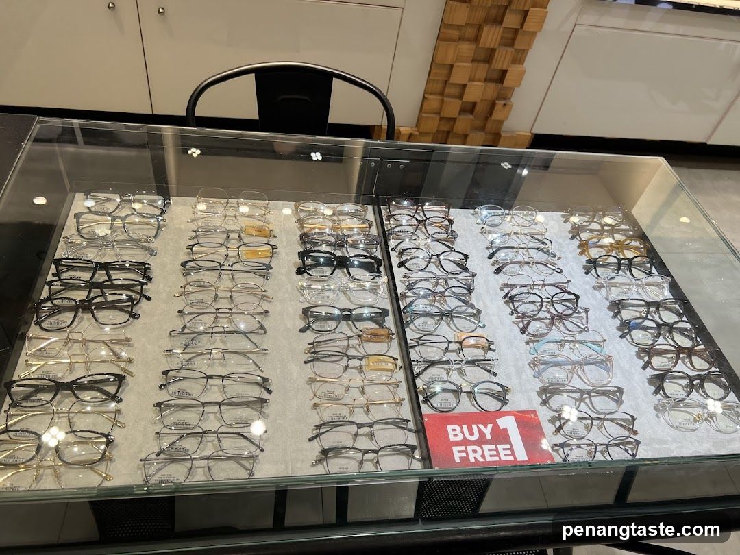 Eyeglasses Display