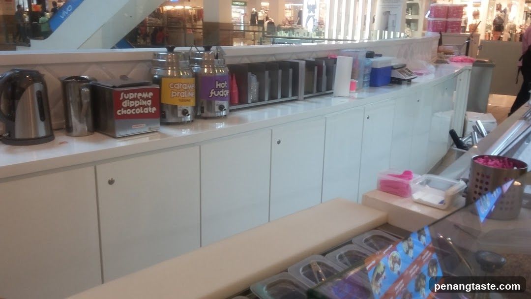 Dessert Topping Station