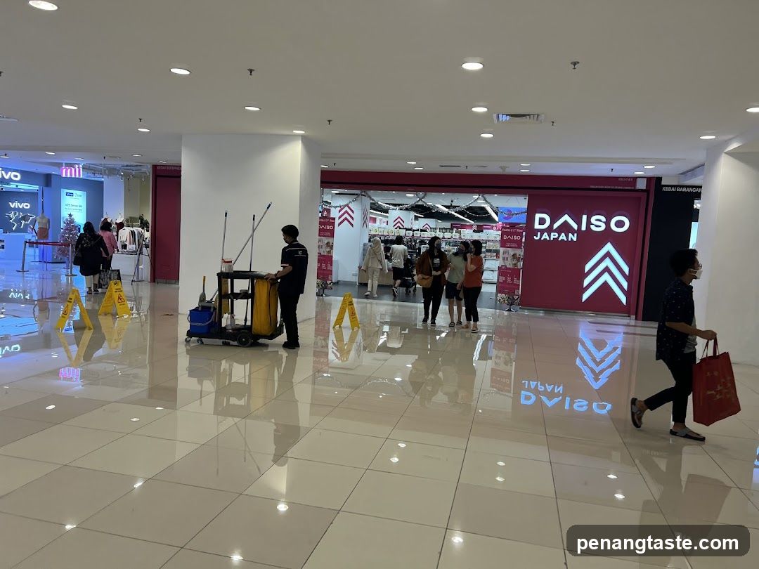 DAISO