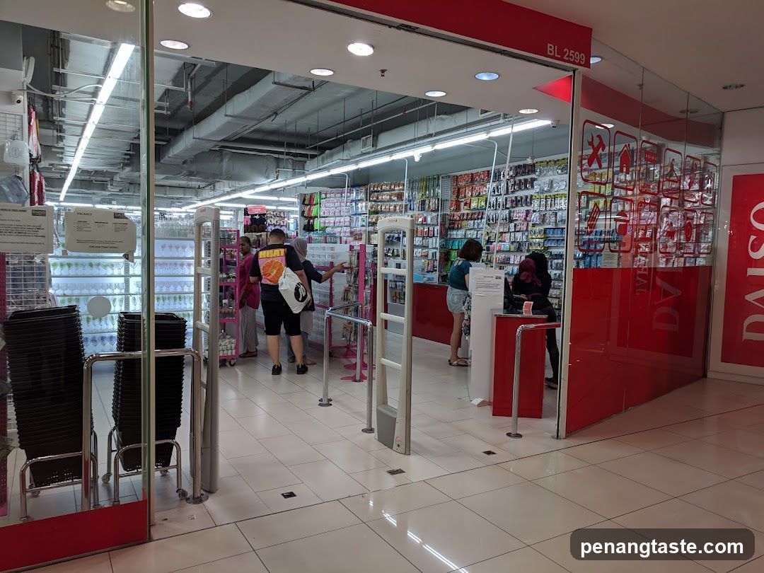 DAISO