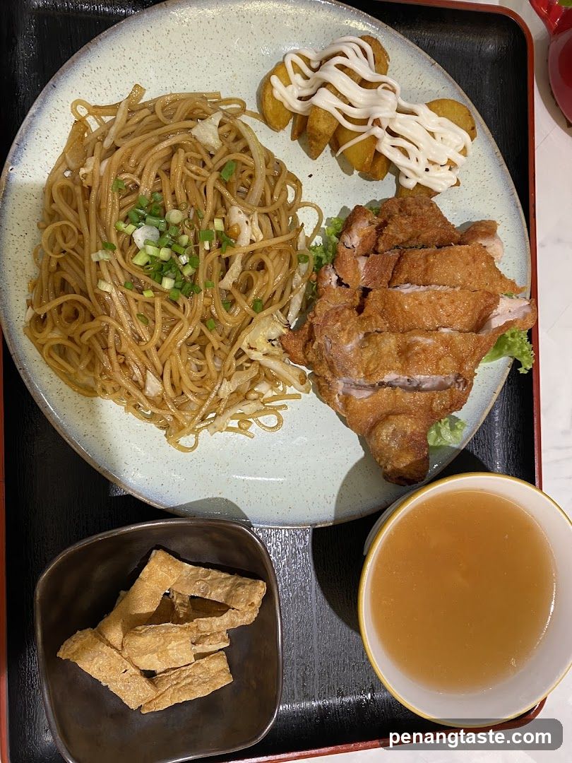 Fried Chicken and Noodles