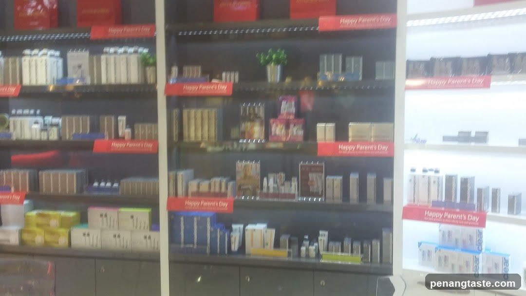 Cosmetics Display