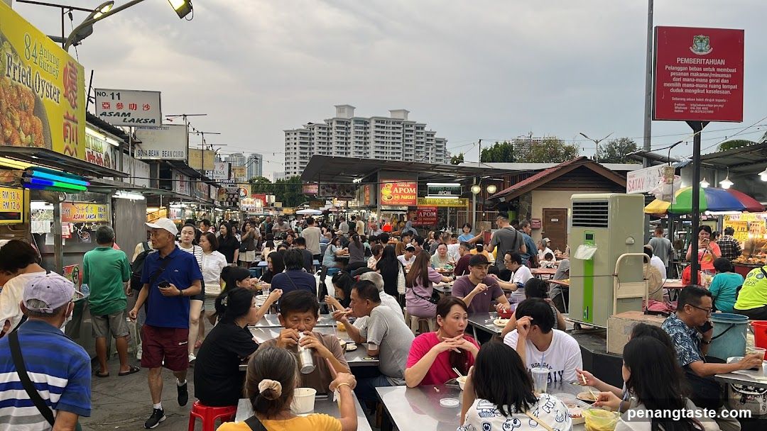 Busy Outdoor Food Market