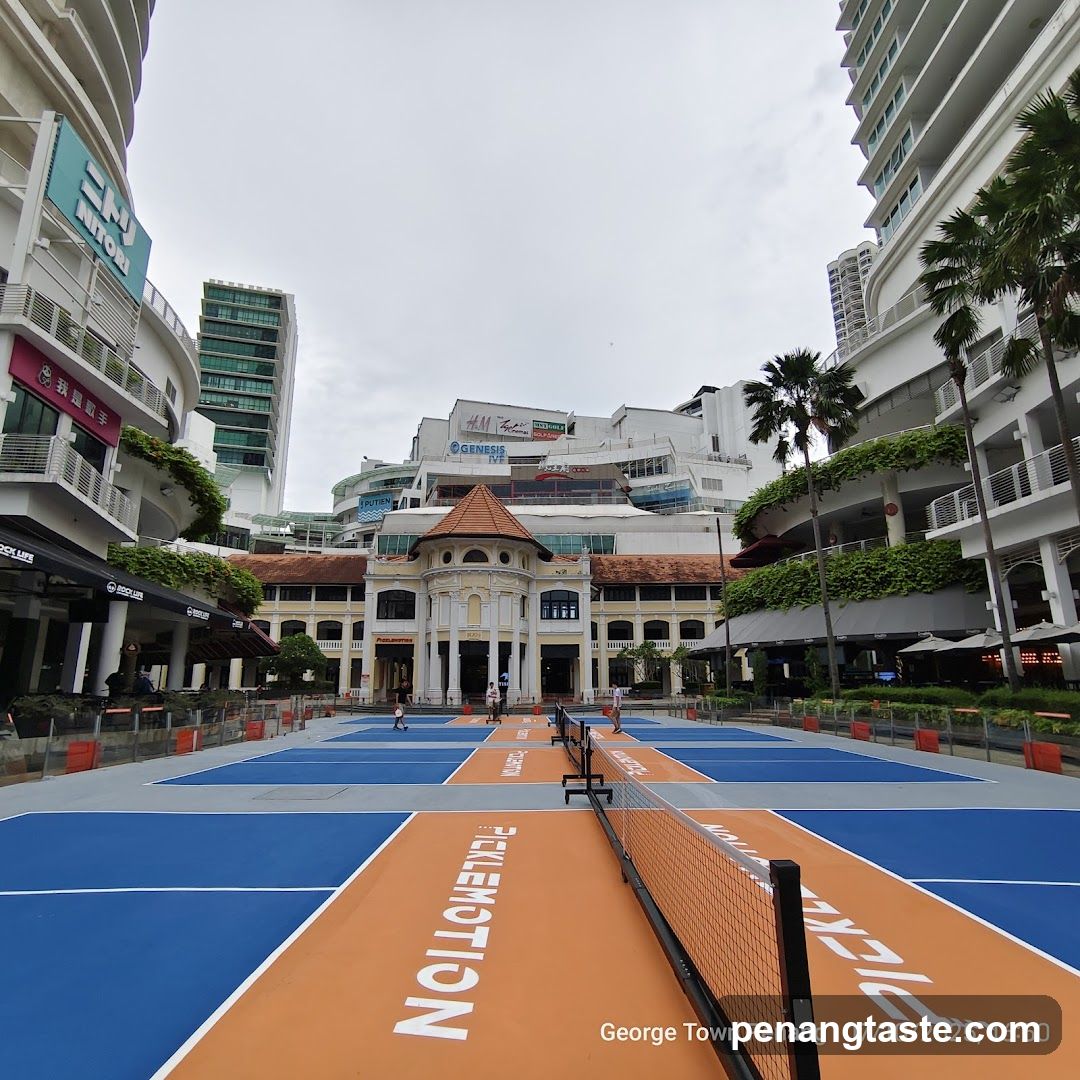 Outdoor Pickleball Courts