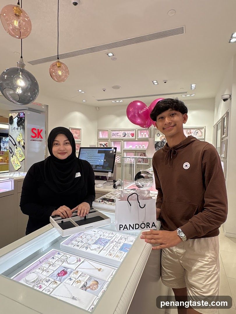 Pandora Store Interior