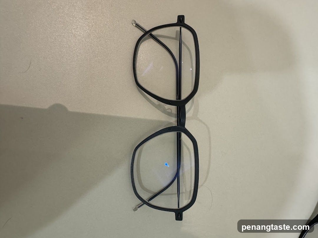 Eyeglasses