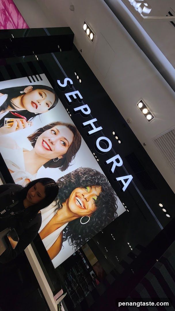 Sephora Storefront Advertisement