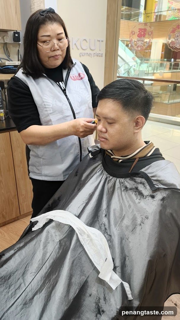 Haircut in progress