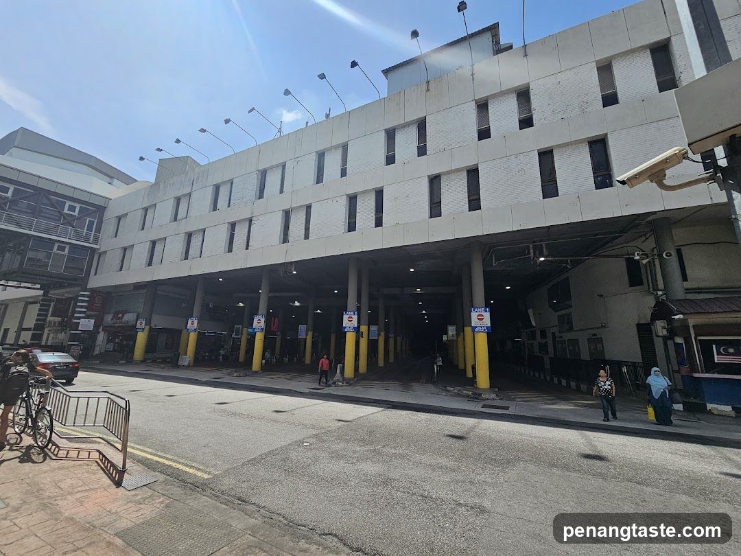 Building exterior with pedestrian walkway