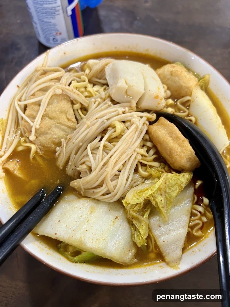 Noodle Bowl with Tofu and Vegetables