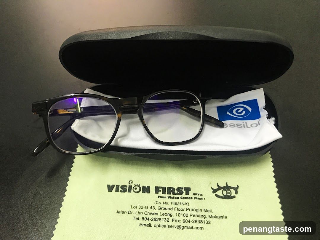 Vision First Optic Glasses Display