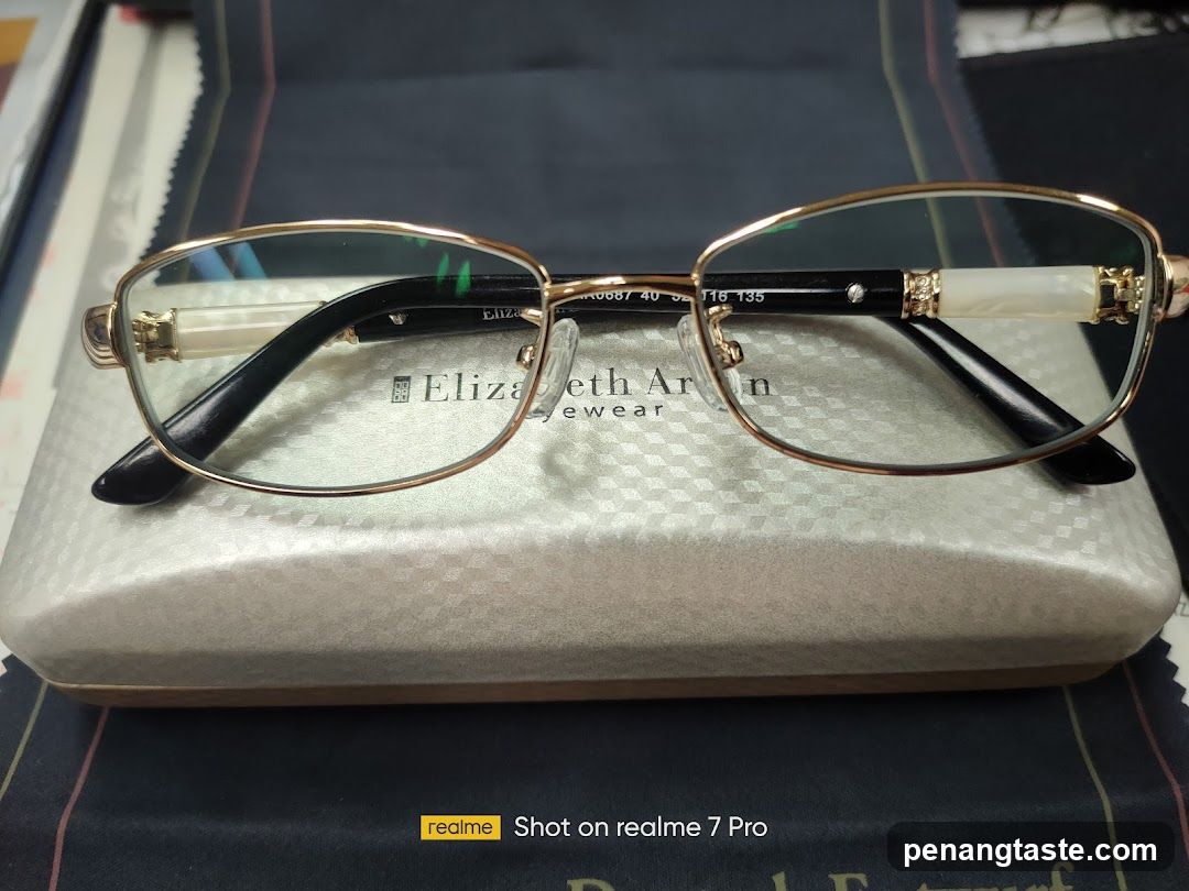 Eyewear Product Display
