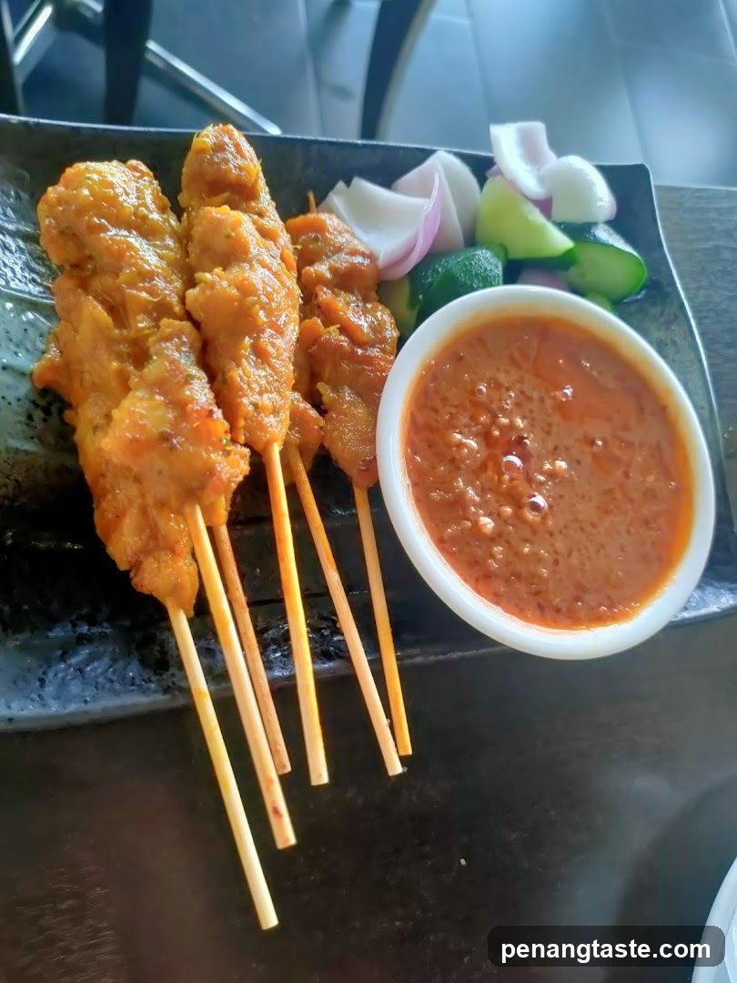 Sate with Sauce and Vegetables