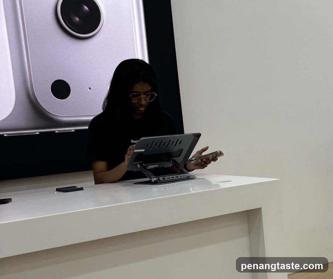 Employee assisting customer
