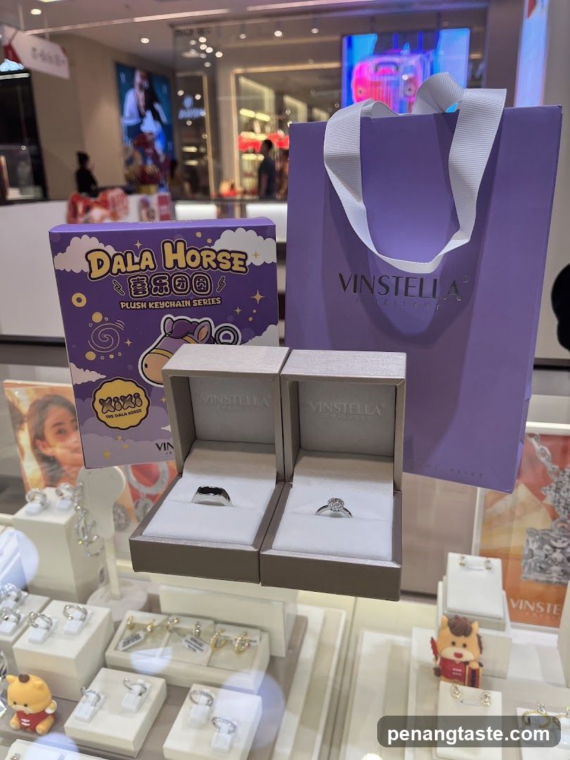 VINSTELLA JEWELLERY Display